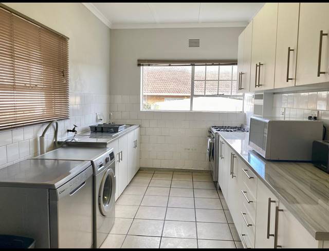 3 BEDROOM HOUSE TO LET IN BAYVIEW